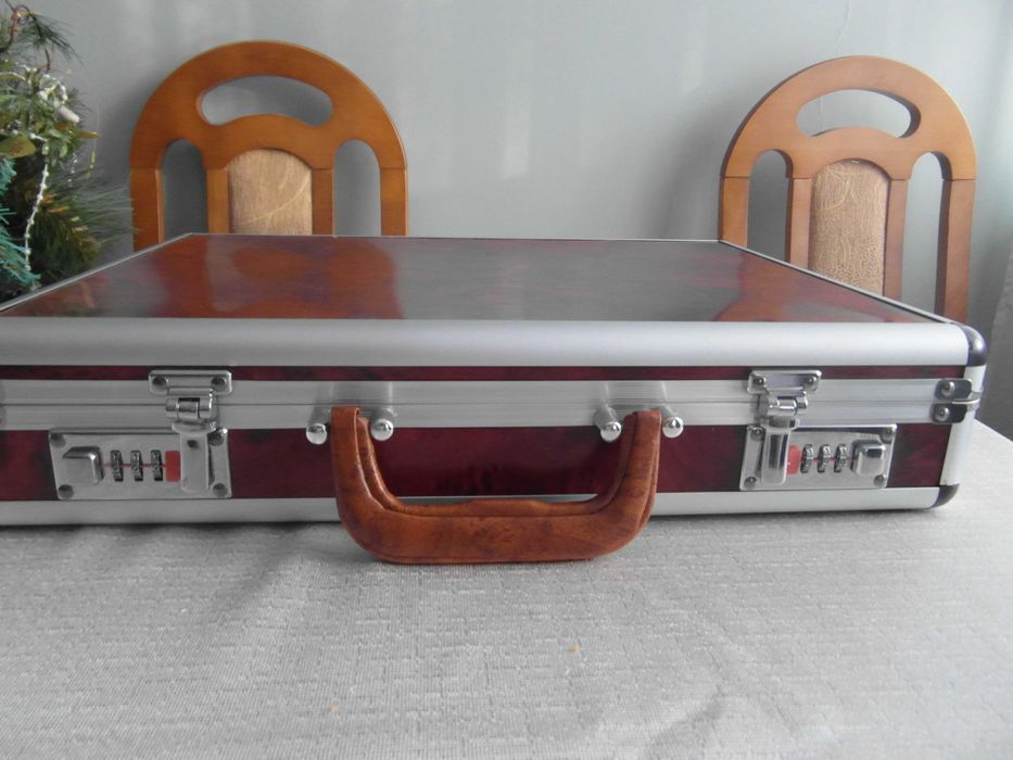 Zestaw noży w walizce EDELSTAHL ROSTFREI 24 elementy