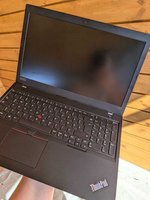 Ноутбуки для оФісів  15 дюймові 4 ядра  16 ОЗУ є 300 шт