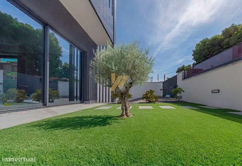 Moradias T3+1 de qualidade superior com possibilidade de piscina