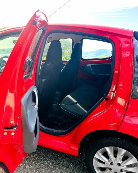 Citroën C1 Gasolina | 5 portas | A/C | Muito económico — photo 2