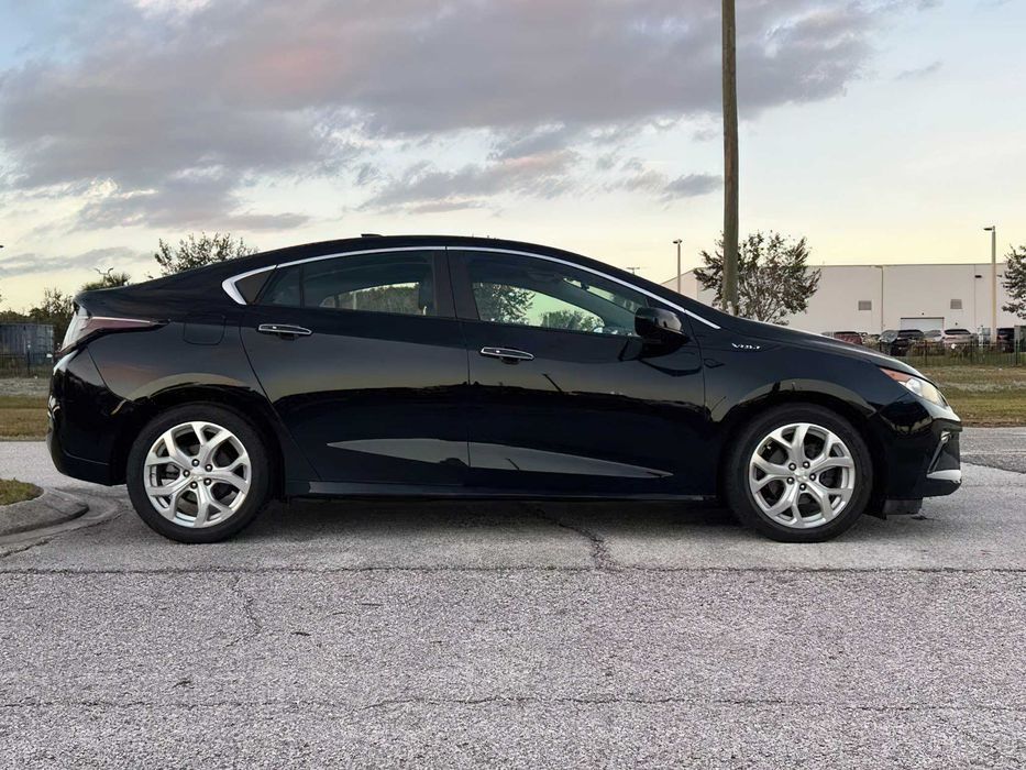 Chevrolet Volt Premier      2017