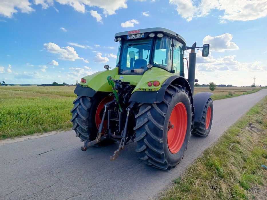 Axion 820 sprowadzony wiem przód pneumatyka