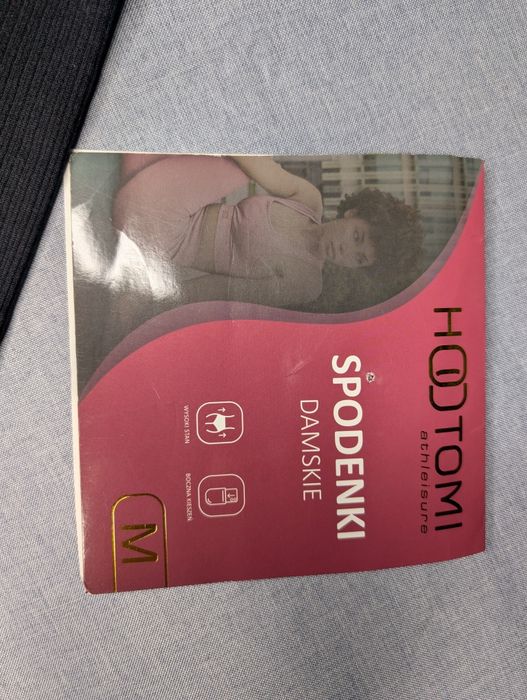 Nowe prążkowane spodenki kolarki