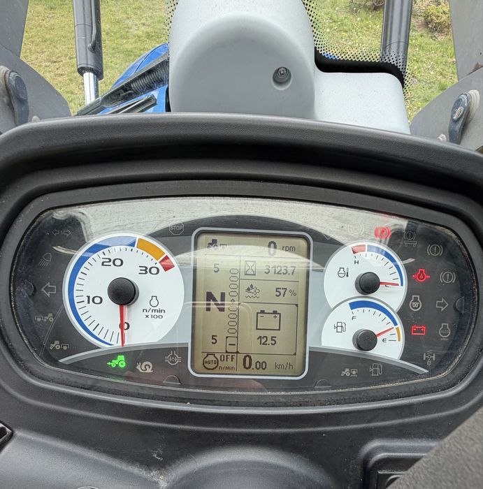 New Holland T5.110 Electrocommand nowy model