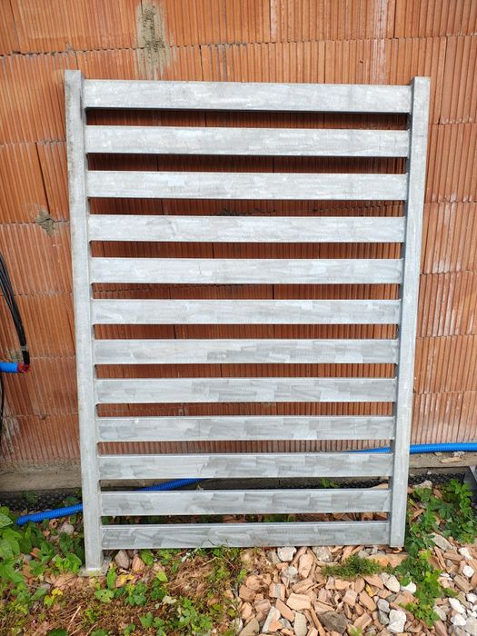 Bramka ogrodzeniowa i 4 szt słupek ogrodzeniowy