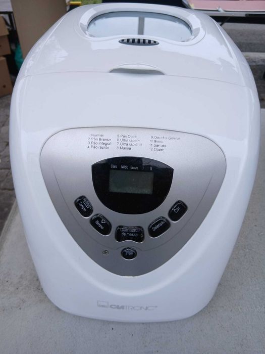 Máquina de Fazer Pão Clatronic (12 Programas) – Excelente Estado
