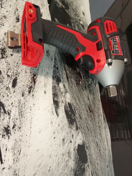 Milwaukee M18 BIW12 akumulatorowy klucz udarowy nowy oryginał