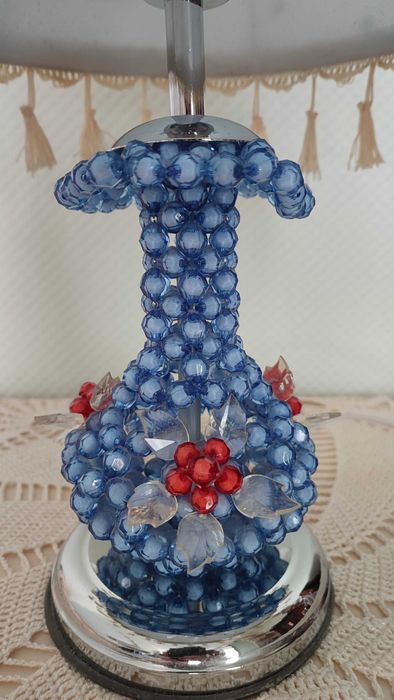 Лампа настільна з абажуром та бісерною основою