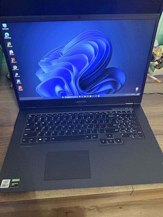 Lenovo Legion 17.3 cali i7