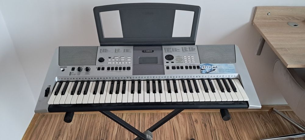 Keyboard Yamaha PSR E E413 idealny do nauki!