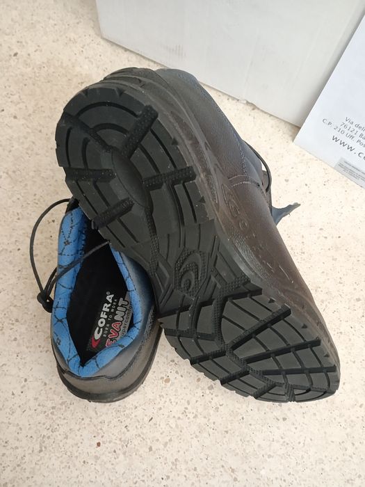 Botas NOVAS biqueira em aço marca COFRA TAMANHO 44