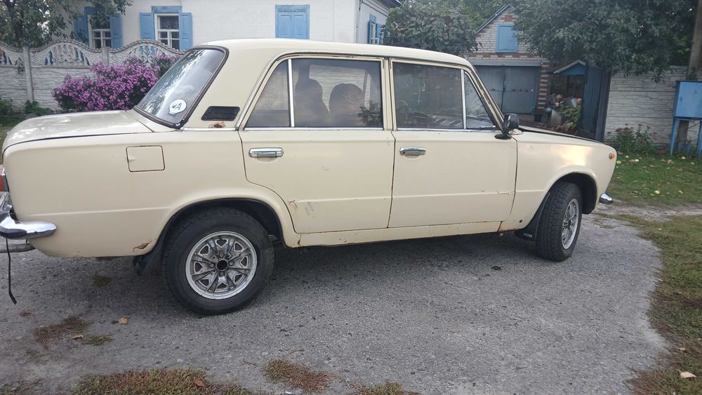 Автомобіль Ваз 2101