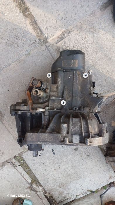 Коробка передач корпус шестерня рено дачия логан сандеро клио симбол