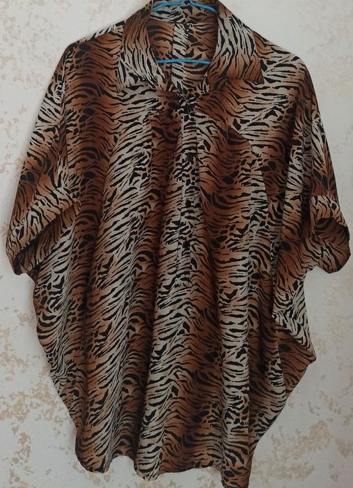 Женские футболки,женские блузки S,M.Плаття,чорне плаття,шифонові блузи