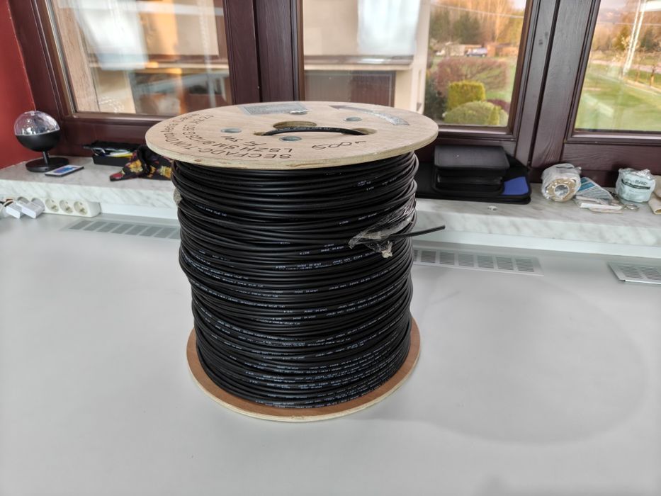 Kabel światłowodowy napowietrzny Drop 4J G.657.A2 Aramid 500m