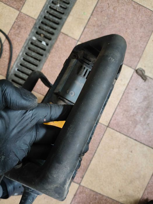 Bosch gsh10 młot SDS max 20J dłuta walizka