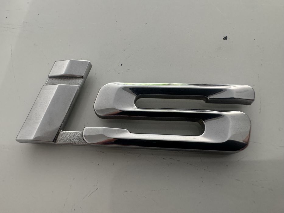 Letras emblema BMW 325is