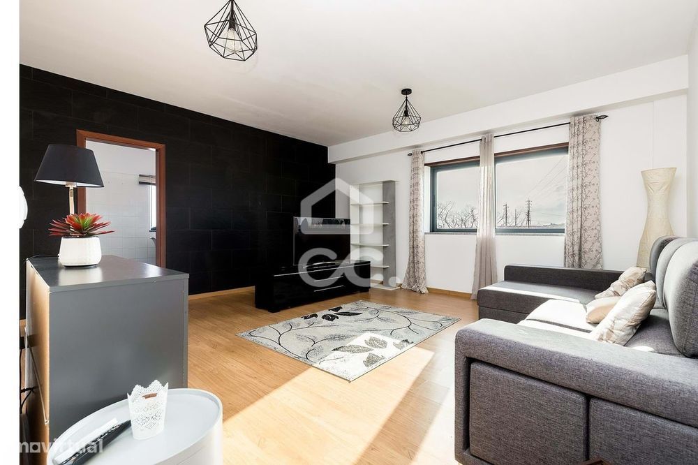 Apartamento T2 de Rés do Chão c/ Varanda e Lugar de Garagem | Villas d