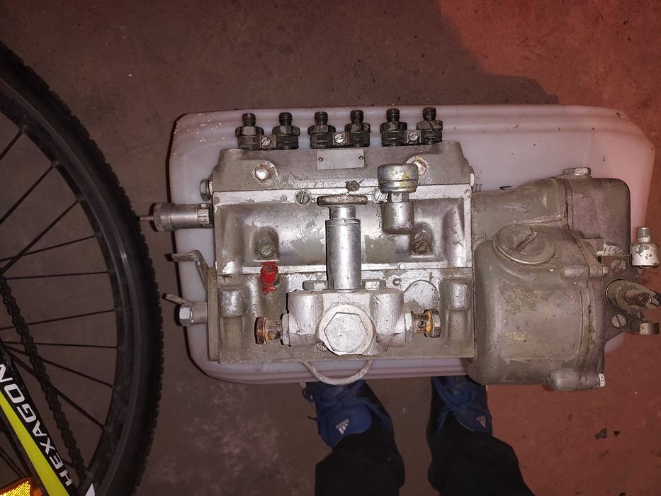 Pompa wtryskowa do ładowarki