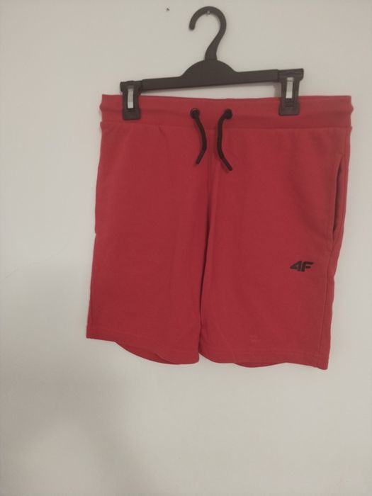 Krótkie spodenki 4F rozm. 158