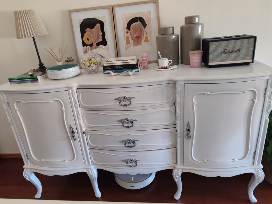 Aparador estilo Queen Anne