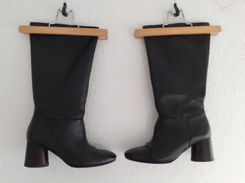 Botas cano alto pretas pele de salto grosso Mango 38