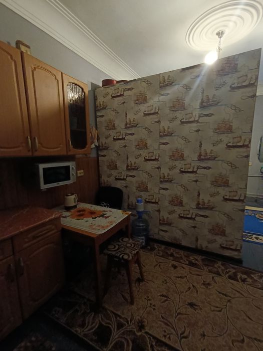 Продається окрема кімната 19м2 метро Нивки