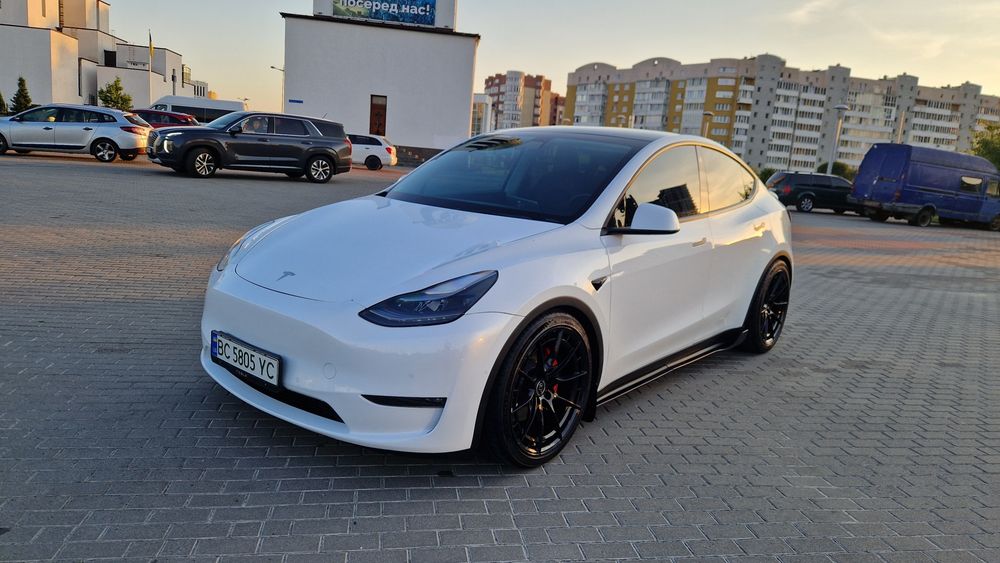Tesla Model Y Performance