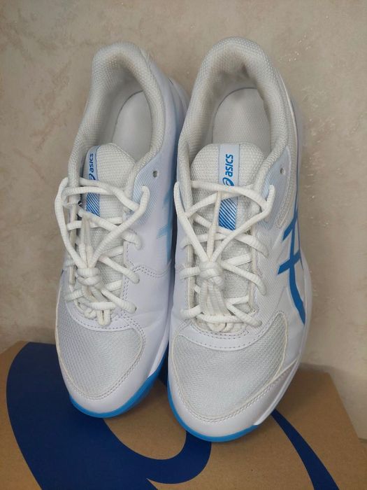 Кросівки Asics для волейболу/тенісу