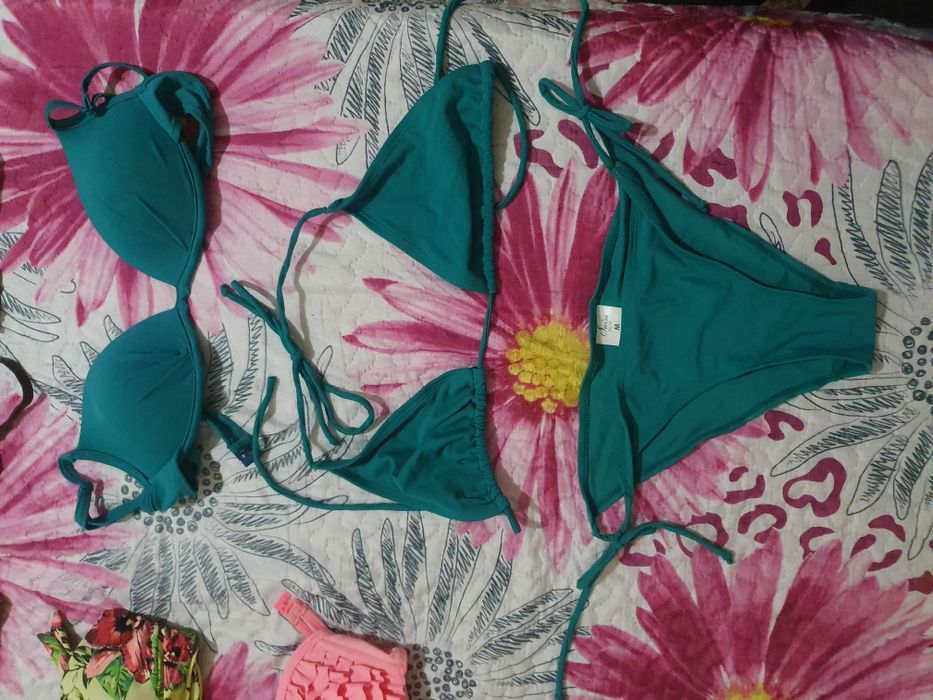 Bikinis variados