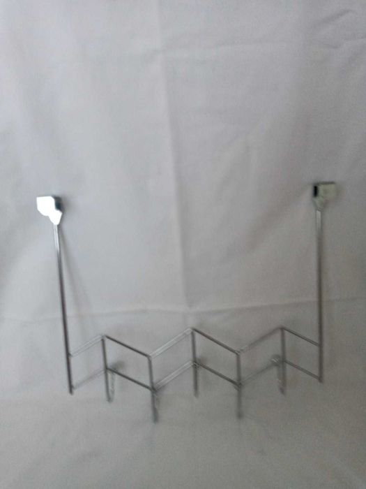 Вешалка для одежды из нержавейки новая