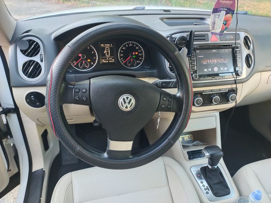 Volkswagen Tiguan 2010 VIN WVGBV7AX3AW532836 фото оголошення 3 з 17