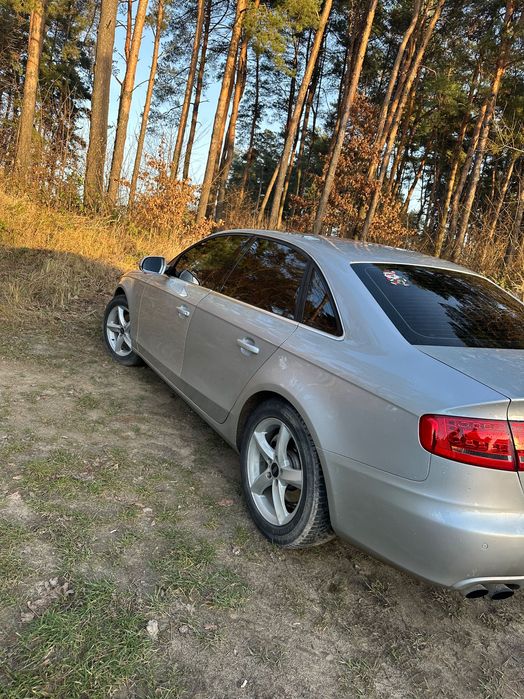 Продам AUDI A4B8