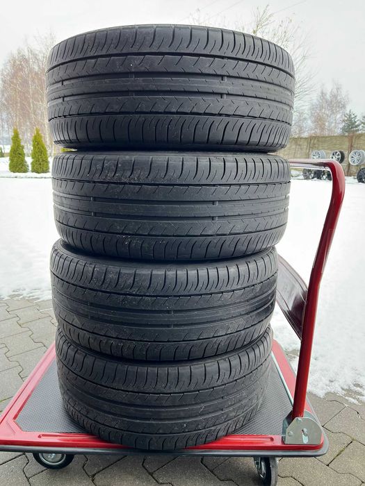 4x Dunlop SP Sport Maxx 050 235/45R18 94 Y