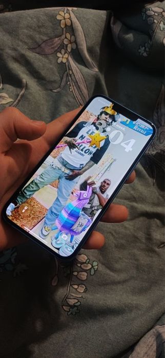 Iphone 13 128Gb в отличном состоянии.