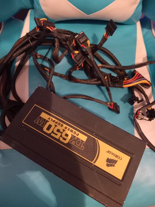 Markowy zasilacz Corsair 650W
