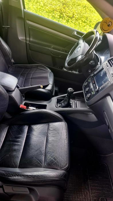 Volkswagen Golf 5  em bom estado