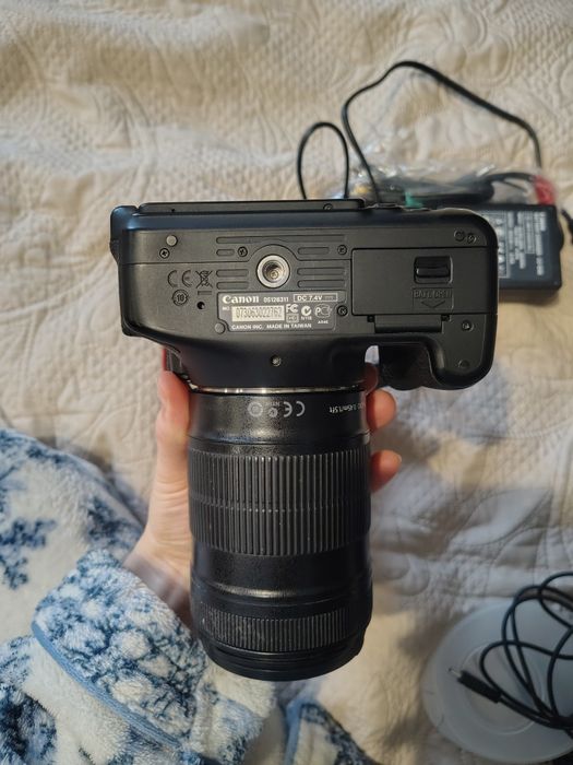 Canon EOS 600D з об'єктивом 18-135мм, сумка в комплекті