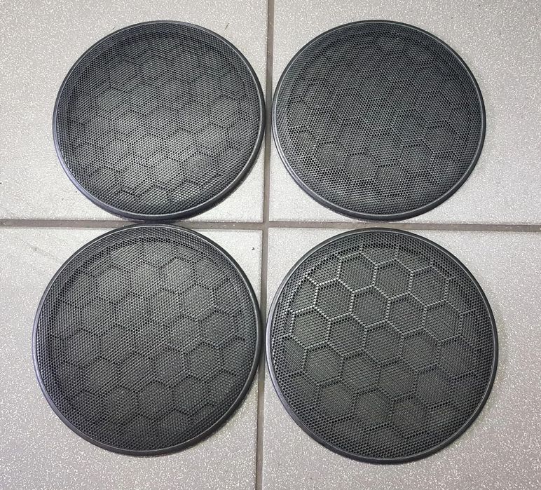 KRATKI GŁOŚNIKÓW MASKOWNICA KRATKA GŁOŚNIKA VW GOLF 4 BORA PASSAT B5 FL CZARNA