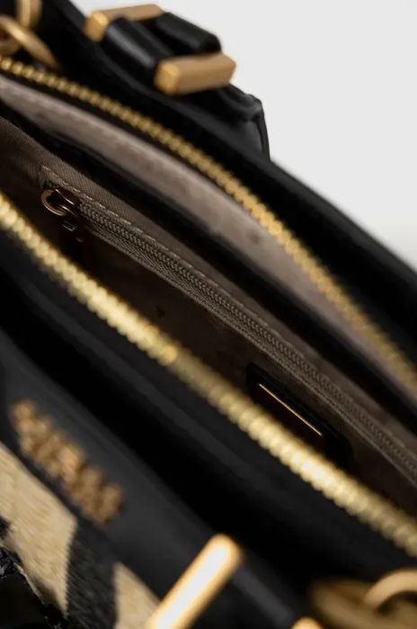 Torebka GUESS Katey listonoszka czarna naturalna