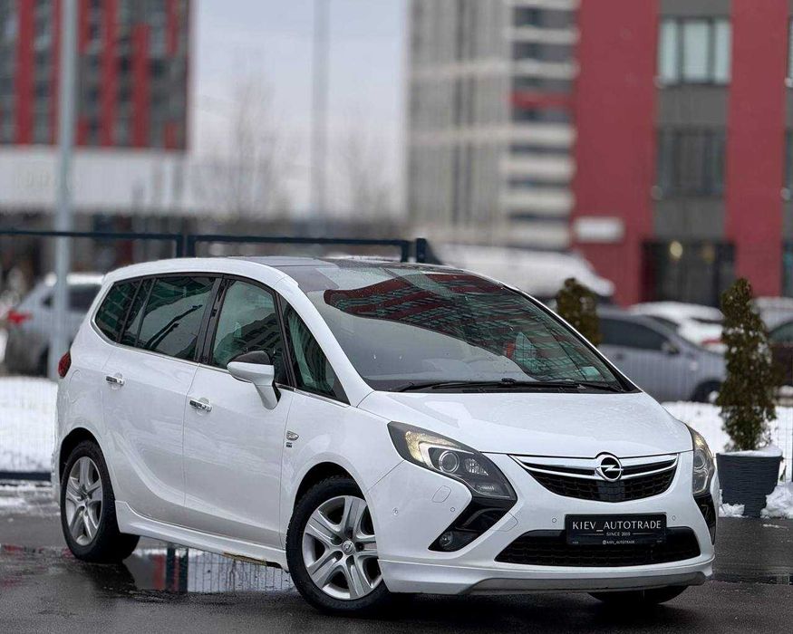 Opel Zafira Tourer OPC-line
