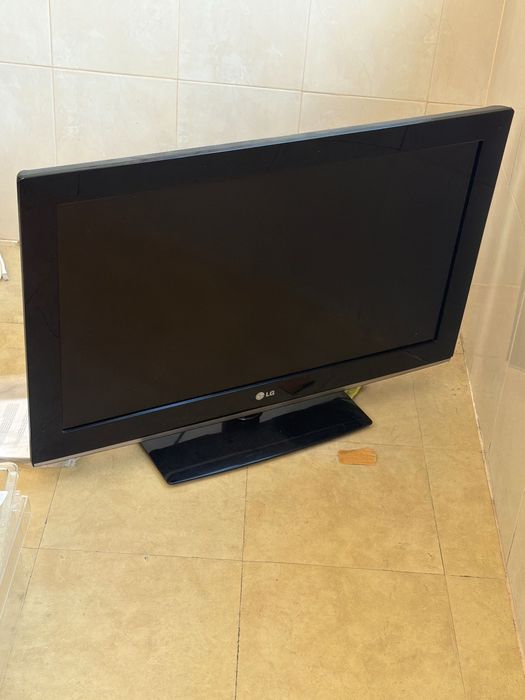 Televisão LG sala