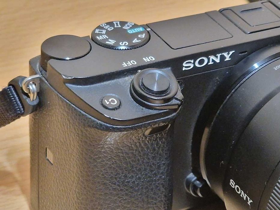 Бездзеркальний фотоапарат Sony Alpha A6400 Kit E 18-135mm f/3.5-5.6OSS