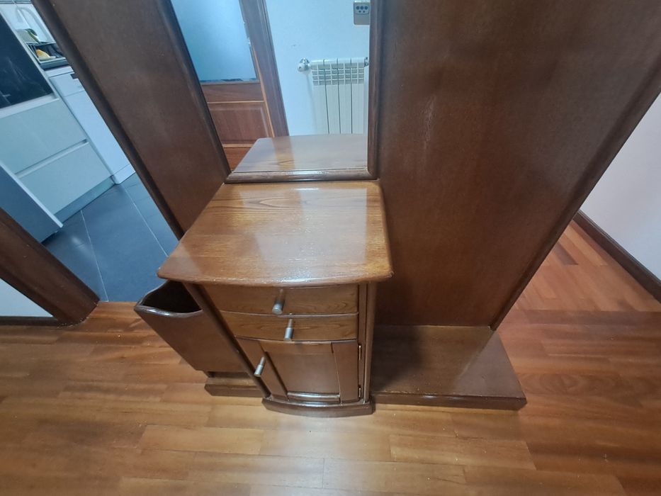 Móvel entrada com espelho e bengaleiro