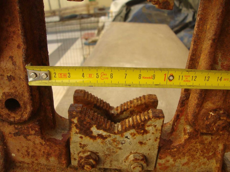 Used plumber's bench lathe, fully functional64750809075969123