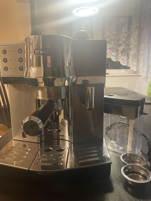 Express cisnieniowy Delonghi