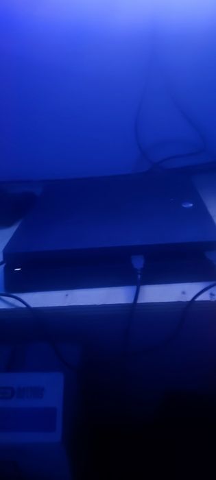 PlayStation 4 Slim 1tb