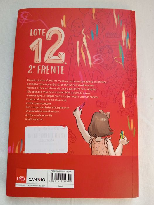 Vendo o livro da Alice Vieira.