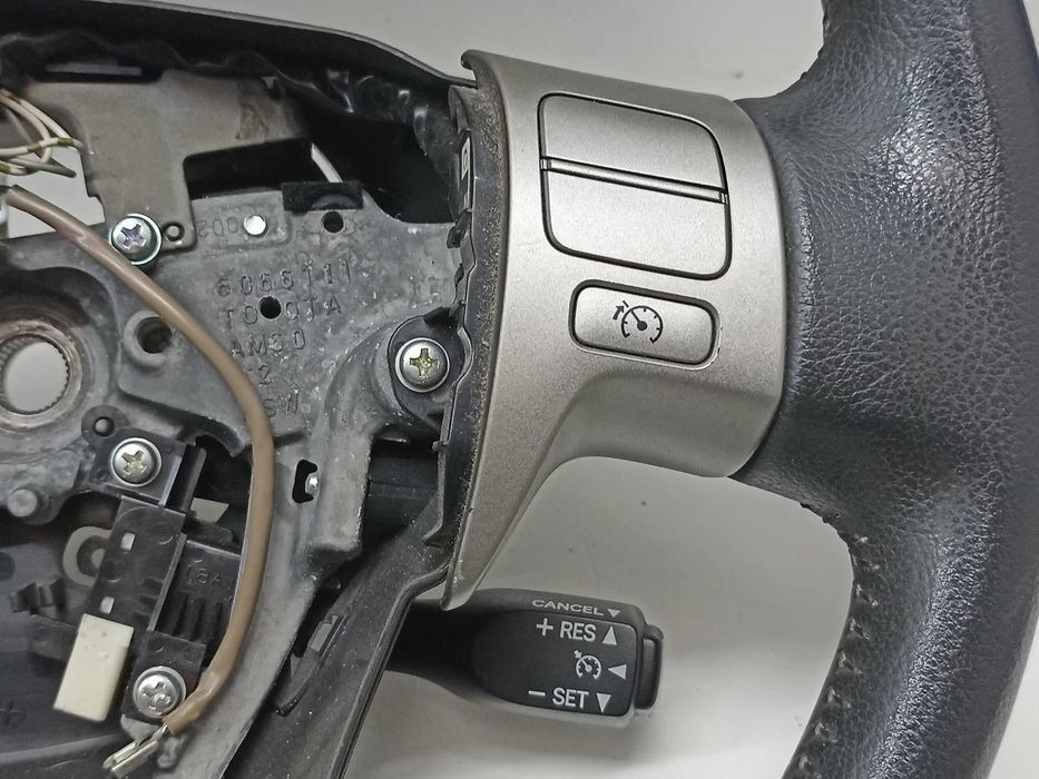 VOLANTE TOYOTA AURIS 2008