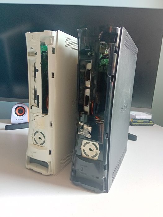 XBOX 360 Falcon 2szt (na części)